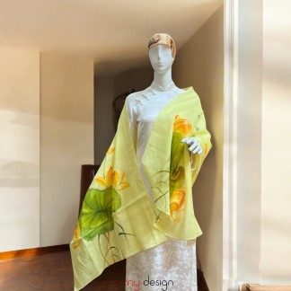 Khăn gai dài màu vàng vẽ tay hình hoa sen 70*190cm